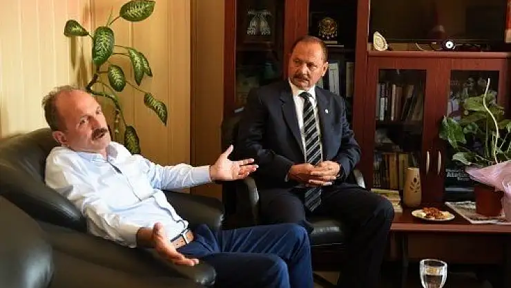 BAŞKAN SAATCI ÇİFTÇİLERİN GÜNÜNÜ KUTLADI