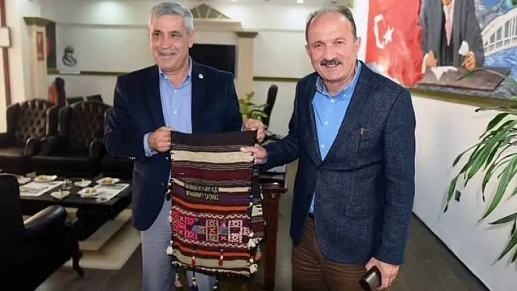 Başkan Saatcı, Dalaman'da ilgiyle karşılandı. 
