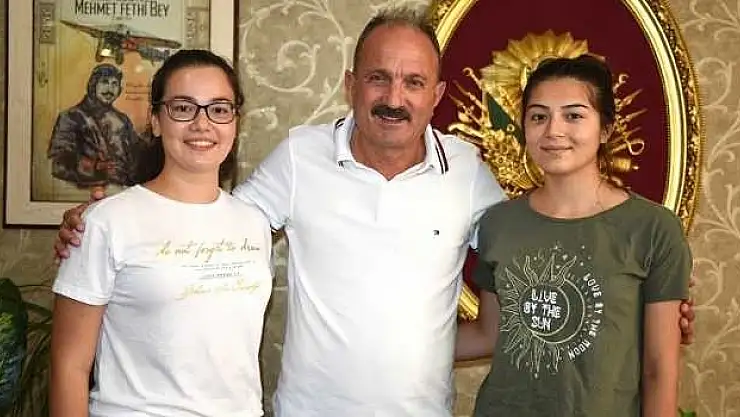 BAŞKAN SAATCI'YA ÇİFTE MUTLULUK