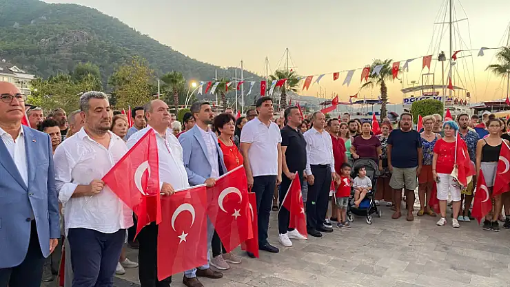 BAYRAK YÜRÜYÜŞÜ YAPILDI