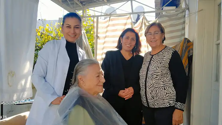 Belediye Evde Kuaförlük Hizmeti İle Vatandaşlara Destek Oluyor