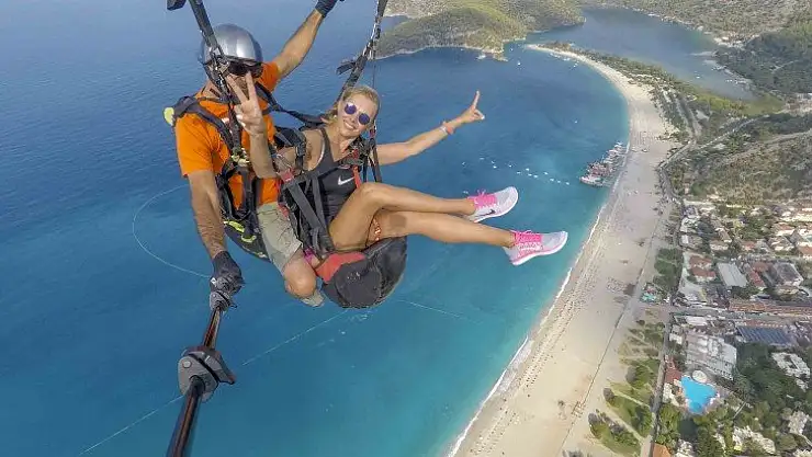 Belgesi olmayan tandem pilotu, Babadağ'dan ticari uçuş yapamayacak