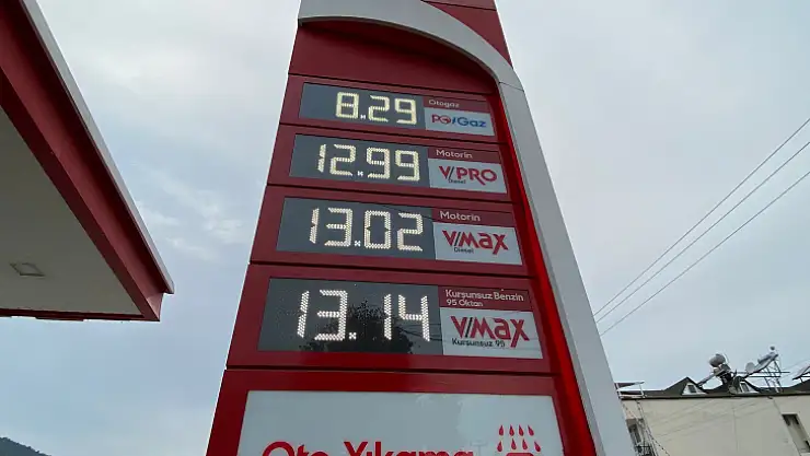 Benzin ve motorin 13 Lirayı geçti
