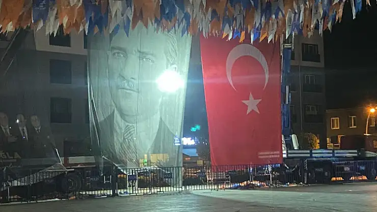 Fethiye Beşkaza Meydanı Mitinge Hazır Hale getirildi