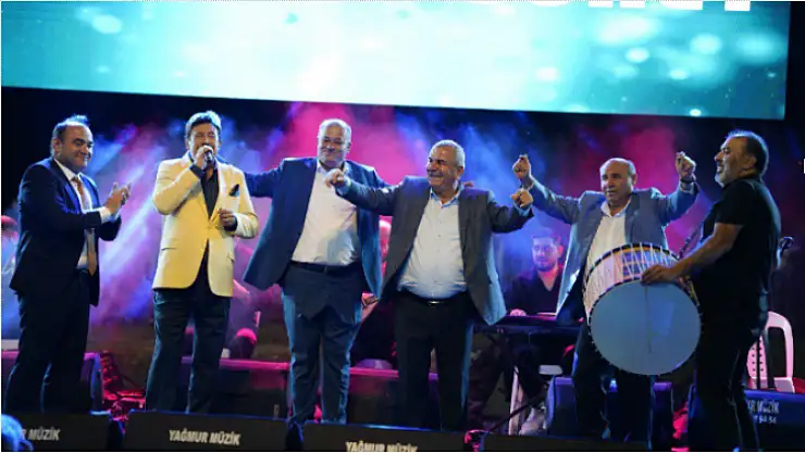 Binlerce Vatandaş Domates Festivaline Katıldı