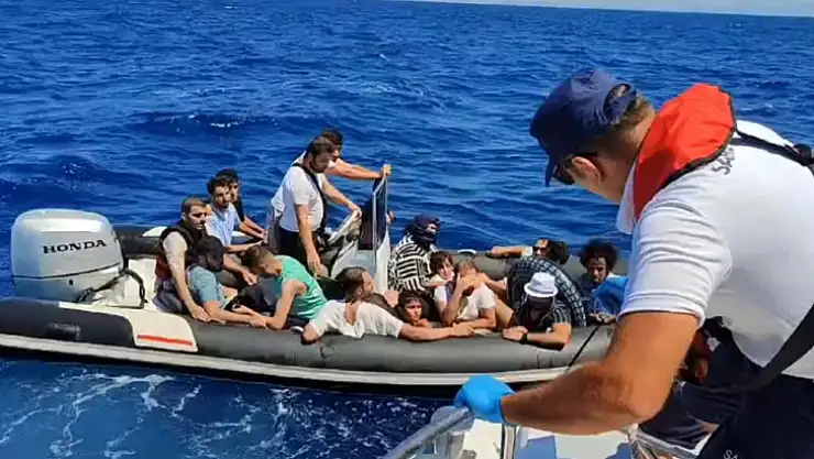 Bodrum'da 17 düzensiz göçmen yakalandı, 2 şüpheli gözaltına alındı