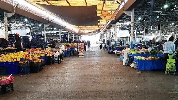 Bodrum'da korona virüs pazarları boş bıraktı