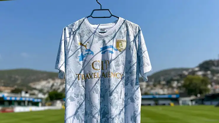 Bodrum FK CUMHURİYET forması ile sahada