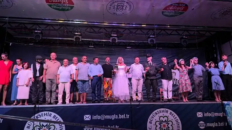 Boğaziçi Tiyatro, Müzik ve Turizmle Harmanlandı