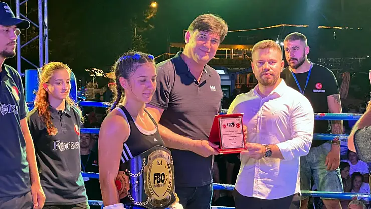 Boks gecesine yoğun katılım oldu