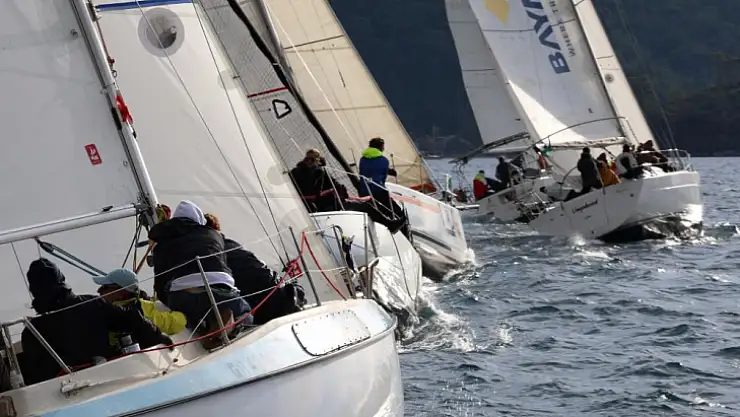 Burhanettin Tekdağ Yıl Sonu Yelken Yarışları'nın ilk günü tamamlandı