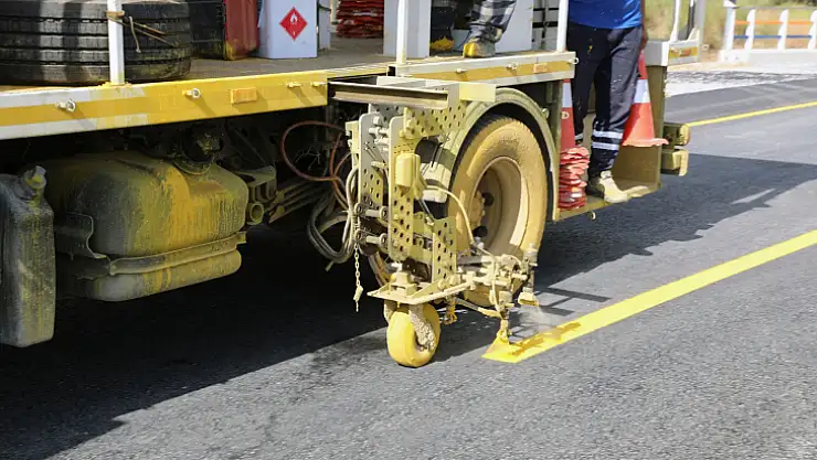 Büyükşehir 2023 Yılında 797 Kilometre Yol Çizgisi Yaptı