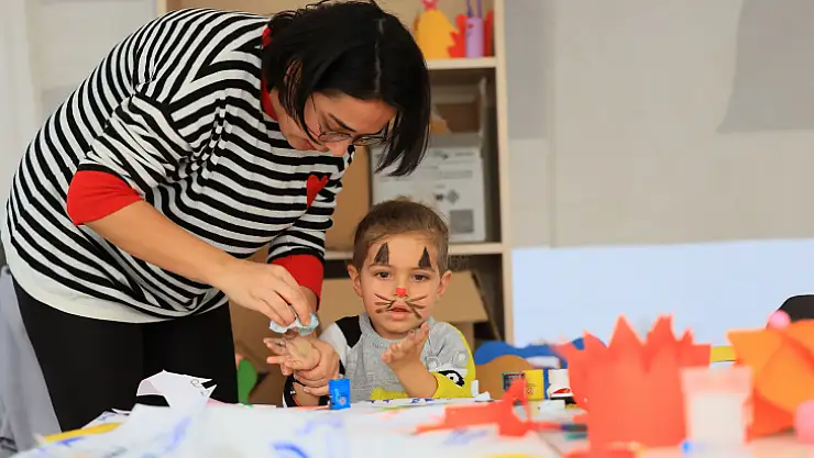 BÜYÜKŞEHİR DEPREM MAĞDURLARINA MORAL OLUYOR
