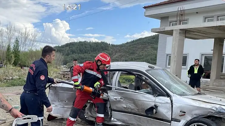 Büyükşehir İtfaiyesi Bayram Tatilinde 144 Olaya Müdahale Etti