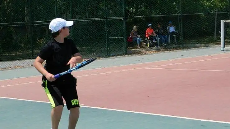Çalış 12 Yaş Tenis Turnuvası