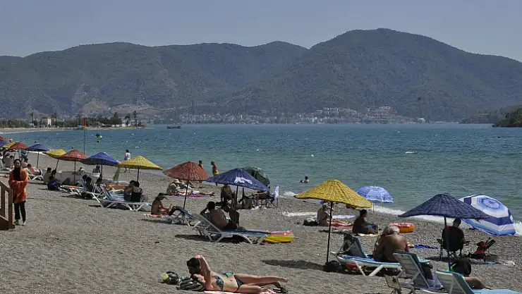 ÇALIŞ SAHİLLERİNDE YOĞUNLUK YAŞANIYOR