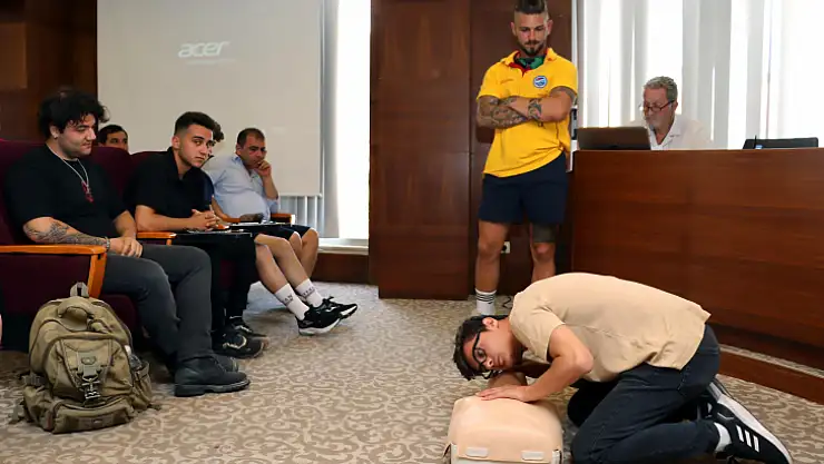 Cankurtaran Eğitimine Katılan 12 Kişi Belge Aldı