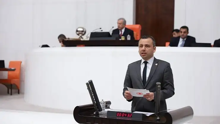 CHP'li Erbay, Basına sansür demokrasiye darbedir 