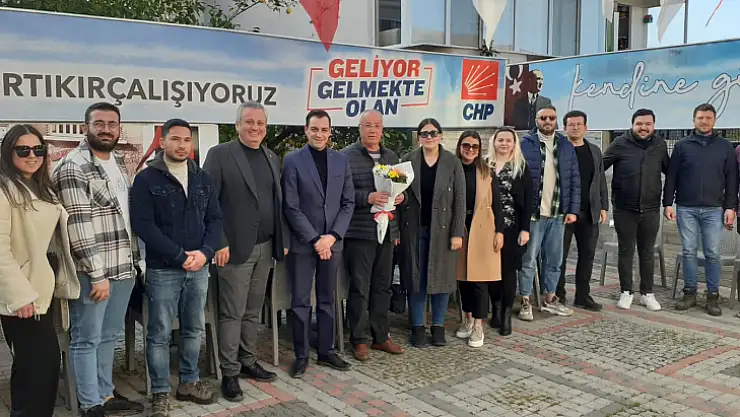 CHP'Lİ GENÇLERDEN BAŞKAN KOYUNCU'YA NEZAKET ZİYARETİ 