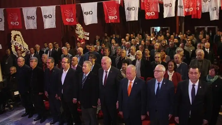CHP'DE KONGRE HEYECANI YAŞANDI DEMİR BAŞKAN OLDU