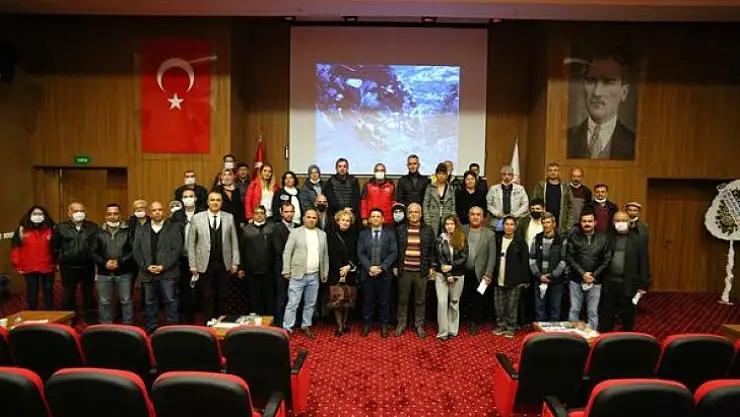 Çilek Üreticileri Bir Araya Geldi