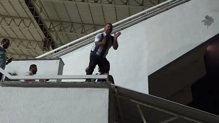 ÇILGIN TARAFTAR GALİBİYETİ BÖYLE KUTLADI