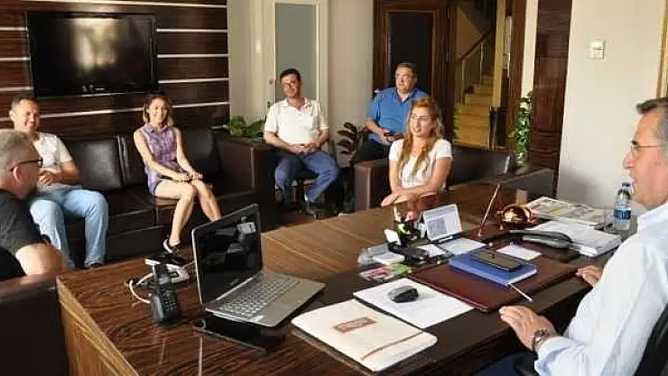 ÇIRALI'YA DOST GAZETESİ VE AYLECELL'DEN ZİYARET