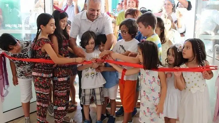 CIVIL  CIVIL  EN  RENKLİ  SERGİ