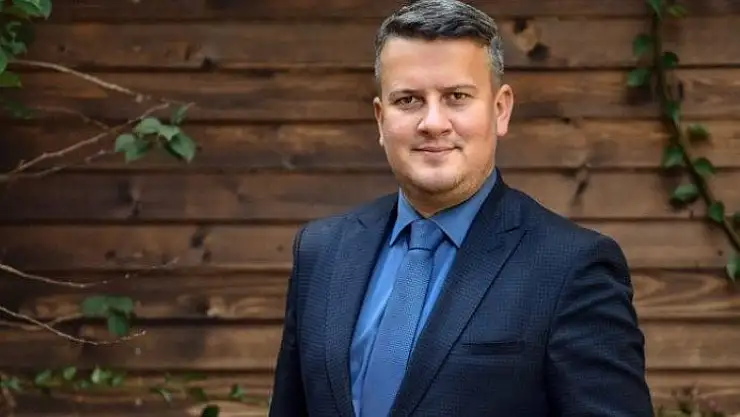 Çoban, 'Yüz yüze eğitim hayatı sorunlarla ve yine andımız okunmadan başlıyor'