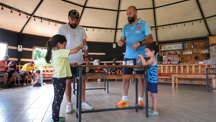 Çocuklar babalarıyla aktif zaman geçirdi