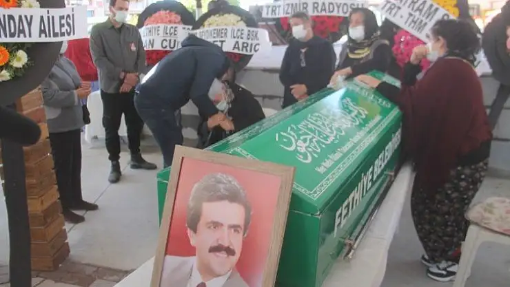 Çocukluğunda 'Bu radyoda türkü okuyacağım' demiş