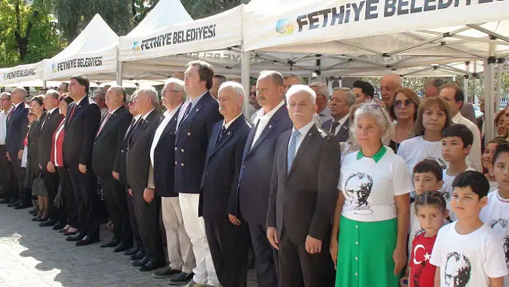 CUMHURİYET MEYDANI'NDA ÇELEK TÖRENİ