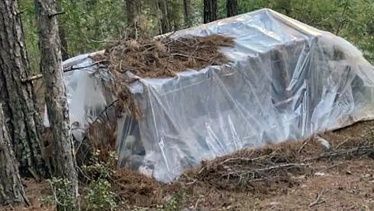 Dağcılık Kulübü Üyelerini Hayrete Düşüren Avcı Kulübesi