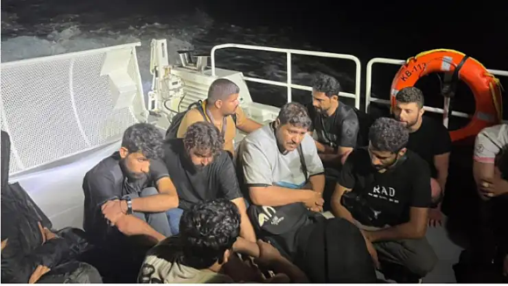 Datça'da 13 düzensiz göçmen yakalandı