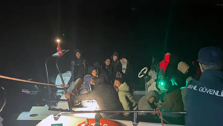 Datça'da  16 düzensiz göçmen kurtarıldı