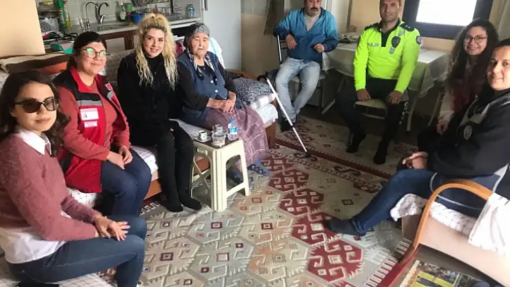 DATÇA'DA ŞEHİT ANNESİ KADINLAR GÜNÜNDE YALNIZ BIRAKILMADI