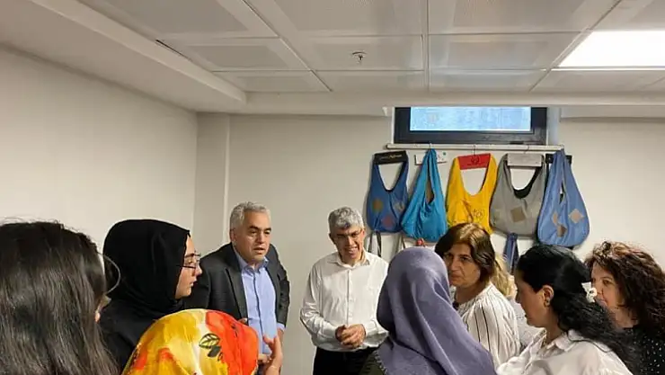 'Dekoratif Ahşap Süsleme' sergisinin açılışı gerçekleştirildi