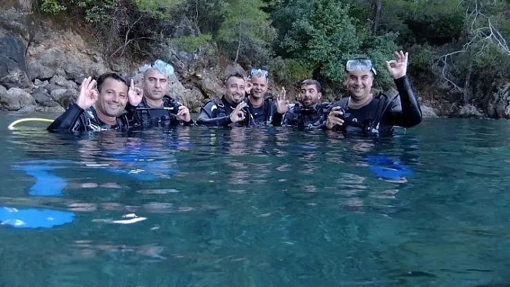 Denizaltında Muhteşem Sergi