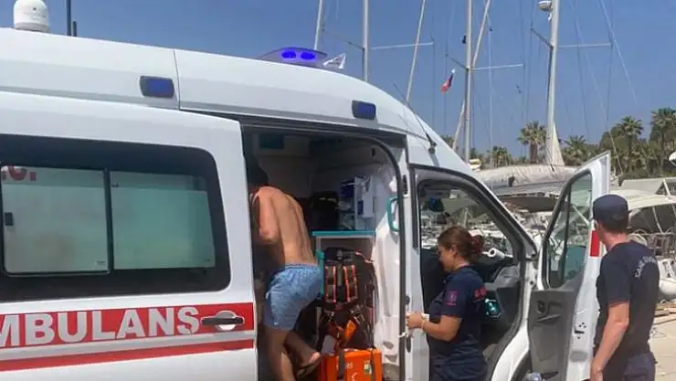 Denizde rahatsızlanan vatandaşa Sahil Güvenlik'ten tıbbi tahliye