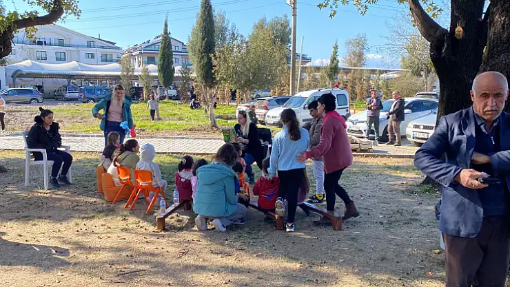 DEPREMZEDE ÇOCUKLAR GÖNÜLLERİNCE EĞLENDİ