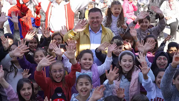 DEPREMZEDE ÇOCUKLAR VE MİLASLI ÇOCUKLAR EL ELE