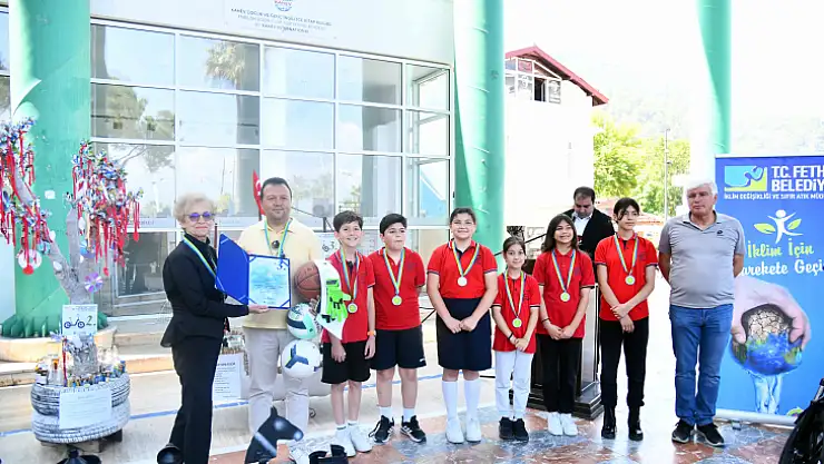 Dereceye giren objelere ödülleri verildi