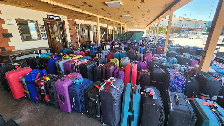 Dev yolcu gemisi Marmaris Limanı'na demir attı