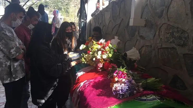 Doğum gününe 1 hafta kala erkek arkadaşı tarafından öldürülen Bensu, son yolculuğuna uğurlandı