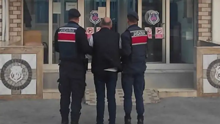 Dolandırıcılık suçundan aranan şahıs tutuklanarak cezaevine gönderildi