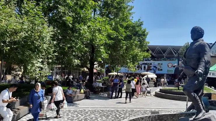 Efe parkı vatandaşların hizmetine açıldı