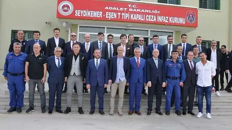 EFSANELER, HÜKÜMLÜLERİN REHABİLİTESİ İÇİN GELDİLER