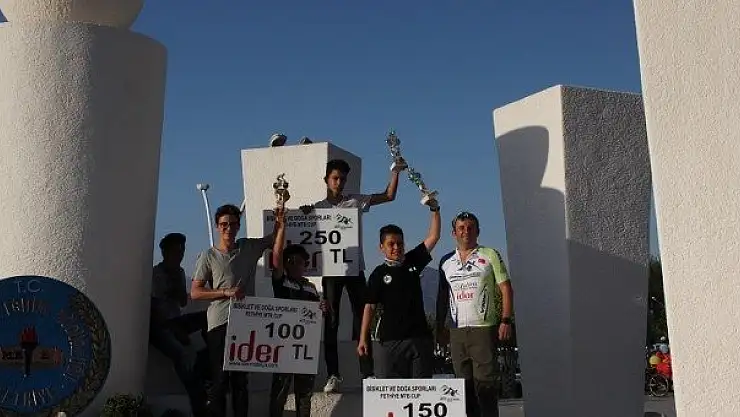 'EN YAVAŞ GİDEN BİSİKLET YARIŞI' DÜZENLENDİ…