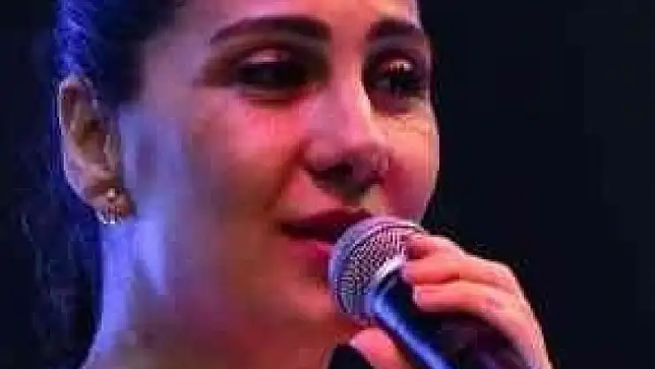 ENERJİSİYLE TATİLCİLERİ COŞTURDU