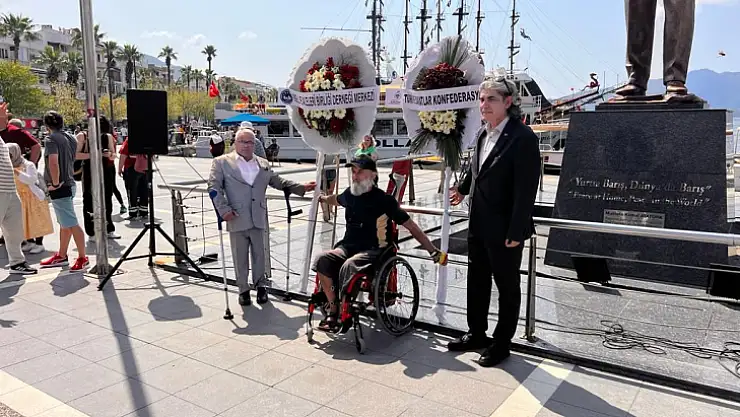 Engelliler eğitim seminerinde, kortej yürüyüşü yapıldı